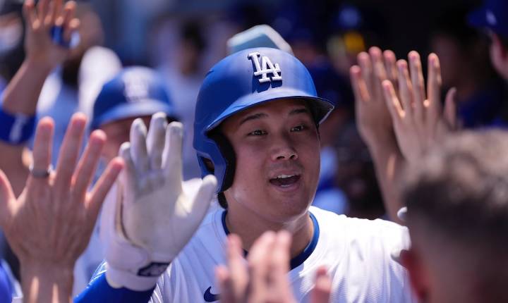 Los Angels derrotan a los Dodgers por quinta vez en la temporada