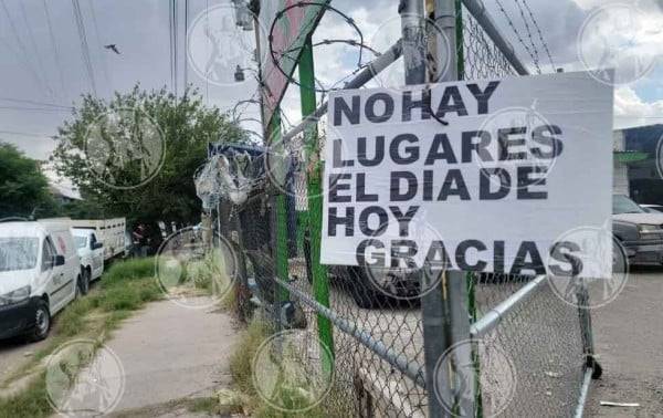 Video: Se acaban engomados en centro de Riberas del Bravo; enoja a ciudadanos