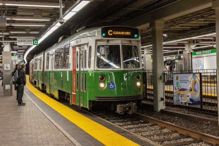 MBTA to add late-night hours on Fridays and Saturdays