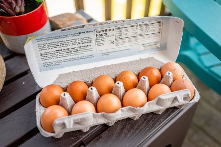 La FDA retira huevos del mercado por un brote de Salmonella que deja 92 enfermos