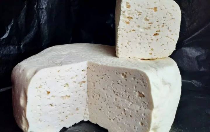 Leche en polvo y UHT enfrentan caída de consumo, mientras el queso se mantiene con preferencia en Venezuela