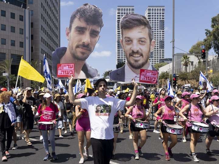 Critics say Netanyahu doesn't want war with Hamas to end