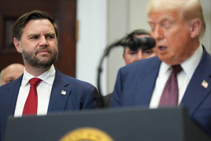 Trump indica que JD Vance es su “probable” sucesor republicano