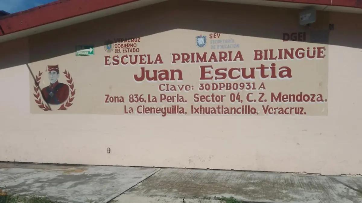 Suspenderían regreso a clases en primaria “Juan Escutia” de Ixhuatlancillo por adeudo con CFE