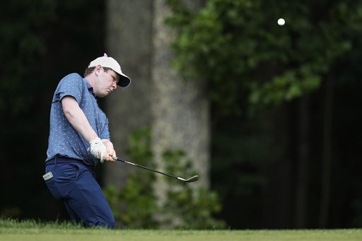 MacIntyre’s frustration: Scheffler’s long chip the latest epic shot to go against the Scot