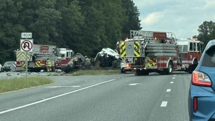 Crash stops traffic on US 29 between Cone Blvd and I