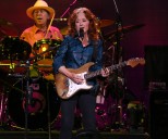 PHOTOS: Bonnie Raitt performs at Mohegan Sun
