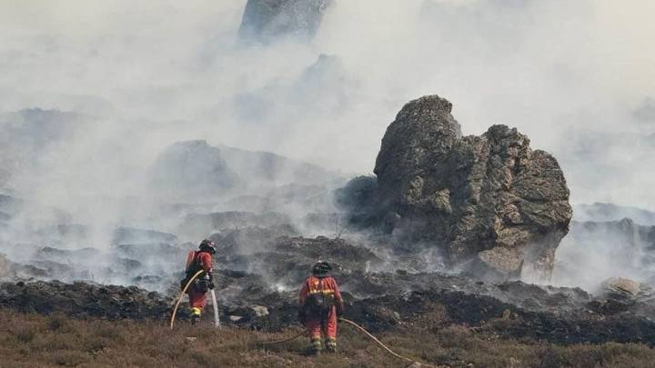 Calvo confía en la bajada de temperaturas para terminar con los incendios, ya estabilizados