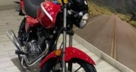 Robaron una moto y amenazaron a su dueño con un arma de fuego