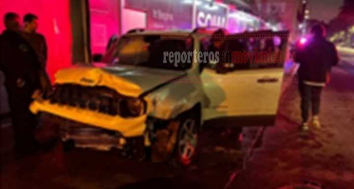 CHOQUE VEHICULAR PROVOCÓ LA VOLCADURA DE UNA CAMIONETA EN LA ALCALDÍA BENITO JUÁREZ, CDMX