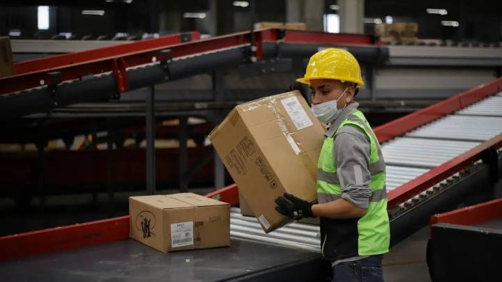 El desempleo en Colombia baja un 8% en julio