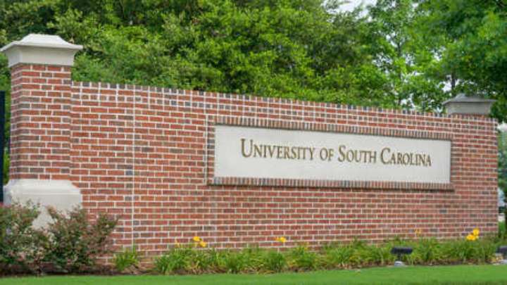 (+Videos) Presencia de hombre armado en universidad de Carolina del Sur desata alerta