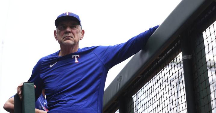 Rangers manager Bruce Bochy misses game against Royals due to personal matter