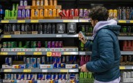 Cansancio y exceso de vitaminas: la consecuencia menos conocida de las bebidas energéticas