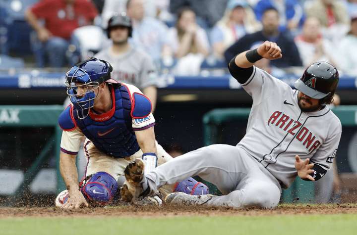 Mariners land All-Star 3B Eugenio Suarez in big swing