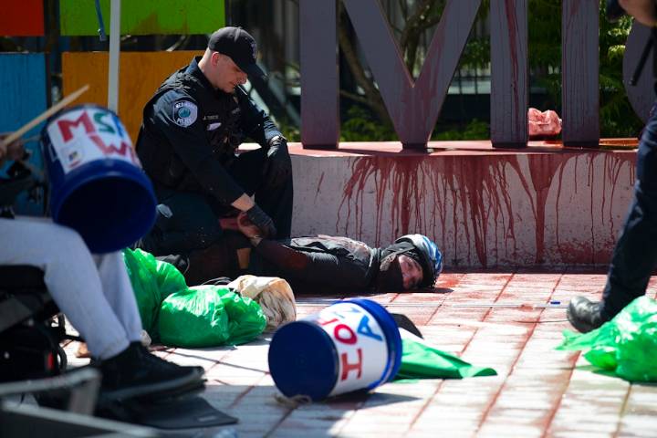 Protestors occupy Microsoft HQ, demand it cut ties with Israeli military