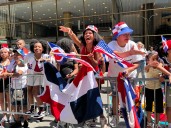 ‘Salami de sabor y alegría’ en la Gran Manzana: dominicanos de fiesta en su desfile anual