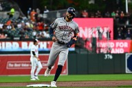 Deadspin | Strong start helps Astros snap losing streak vs. Orioles