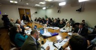 Sistema político: comisión de Constitución ratifica umbral del 5% para obtener escaños y aprueba que reforma rija desde 2029