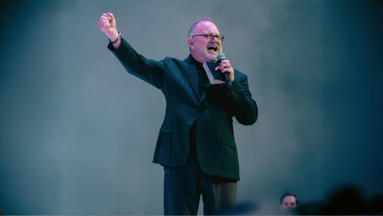 Los 30 álbumes que han moldeado la música cristiana en español a lo largo de la historia