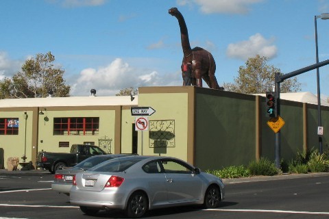 Claycord Online Museum – The Dinosaur In Downtown Concord