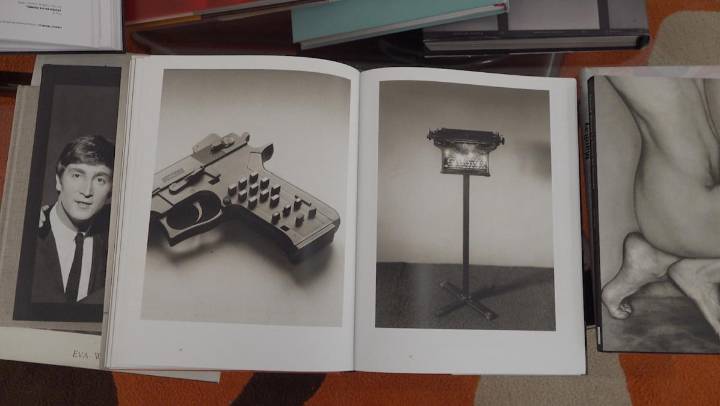 Presentan muestra de libros de fotografía de la artista visual Sonia Cunliffe