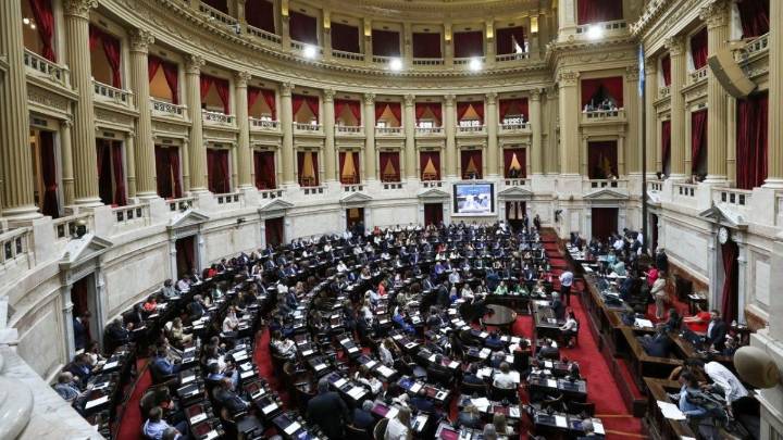 Media sanción a la ley de financiamiento universitario: cómo votaron los diputados de Santa Fe