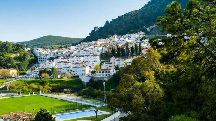 Ni en Madrid ni en Barcelona: la calle más cara de España está en un pueblo andaluz