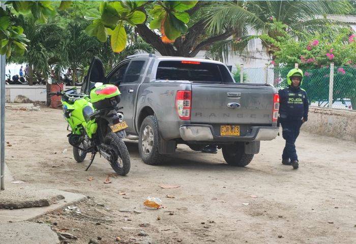 Policía recuperó camioneta robada en El Rodadero