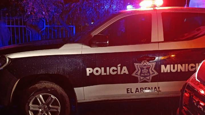 Comando armado irrumpe en una casa y asesina a 4 miembros de una familia y un joven en El Arenal, Jalisco