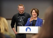 Klobuchar pushes 'No Fakes Act' after AI deepfake targets her online