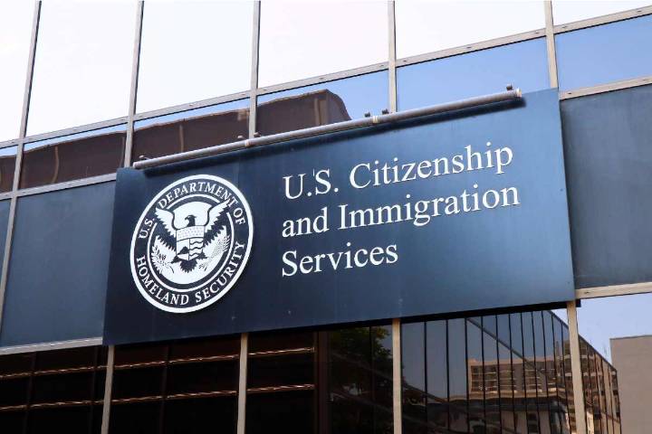 El “Antiamericanismo” podría afectarte en tus procesos migratorios: USCIS