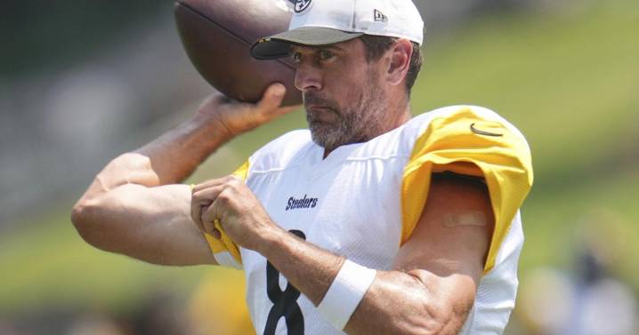 Thursday's NFL notebook: Steelers will sit QB Rodgers in preseason opener