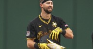 Pirates play the Reds leading series 1