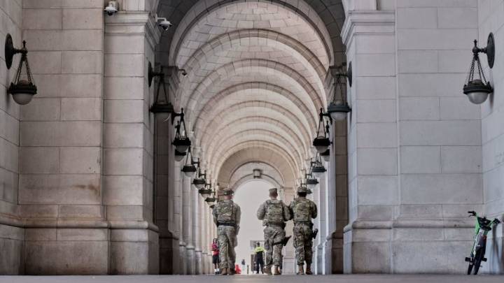Man charged with felony assault for allegedly spitting on two National Guard soldiers in DC