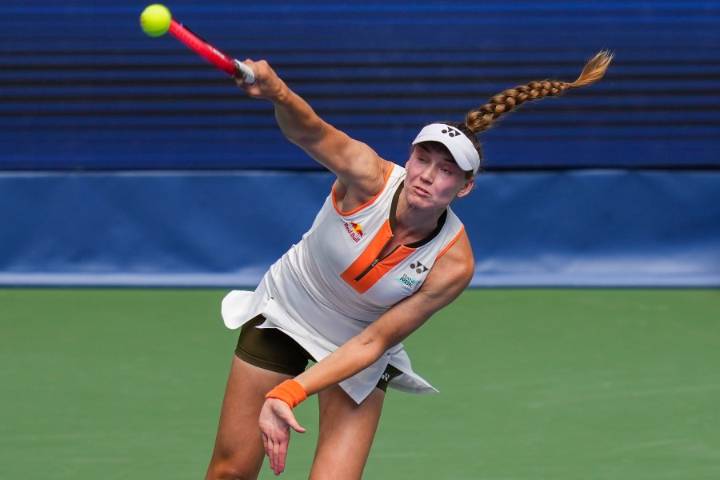 Emma Raducanu's best US Open since her 2021 title ends with lopsided loss to Elena Rybakina