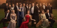 Los fans de “Downton Abbey” podrán consolarse con una exposición y una subasta antes de su final