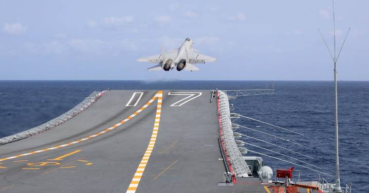 China asegura que ha “expulsado” a un destructor militar de EEUU tras una incursión “ilegal”