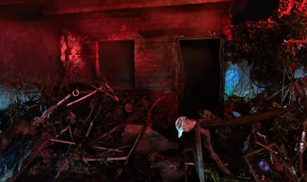 Sofocan bomberos incendio de una vivienda en San Cayetano