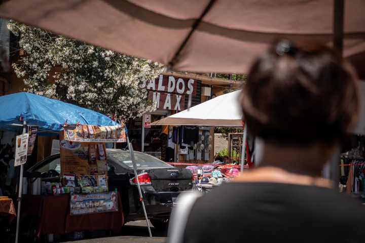 Asesinan a dueño de ‘Saldos Max’ dentro de negocio en Tomás Aquino