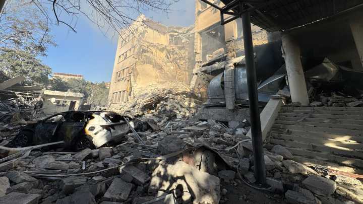 Israel vuelve a bombardear las afueras de Damasco tras la muerte de seis soldados