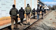 Gobierno de Trump utiliza IA para rastrear y vigilar migrantes y refugiados, alerta Amnistía Internacional