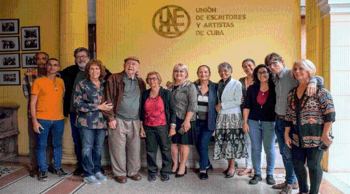 Intelectuales cubanos llaman a denunciar despliegue militar de EE. UU. en el Caribe