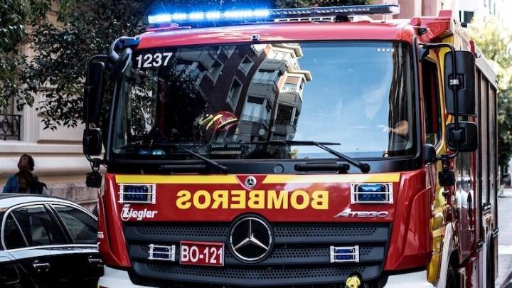Muere un hombre atrapado entre las llamas del incendio originado en su casa