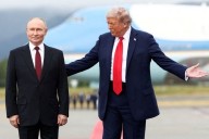 Documentos olvidados por el equipo de Trump en una fotocopiadora confirman que la cumbre con Putin iba a ser más extensa