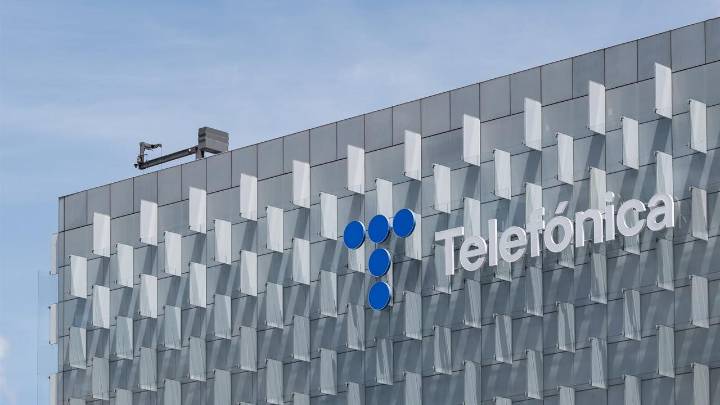 Competencia libera a Telefónica de la obligación de prestar su banda ancha a otros operadores