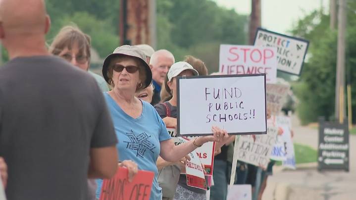 Vivek Ramaswamy speaks on education in Hilliard as protesters rally outside