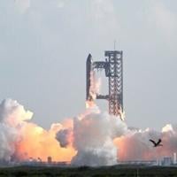 Latest launch of SpaceX's Starship deploys 8 dummy satellites, then splashes down into Indian Ocean