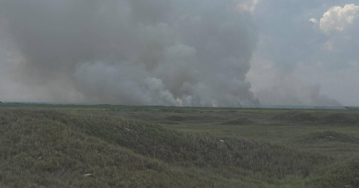 Large brush fire on Padre Island National Seashore, officials agree to let it burn