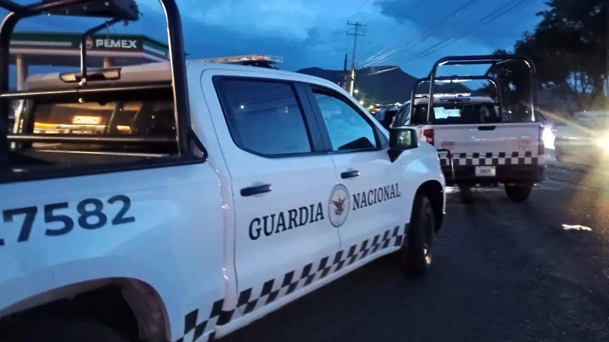 Realizan cateos en gasolineras de San Juan y Tequisquiapan, buscan indicios de huachicol